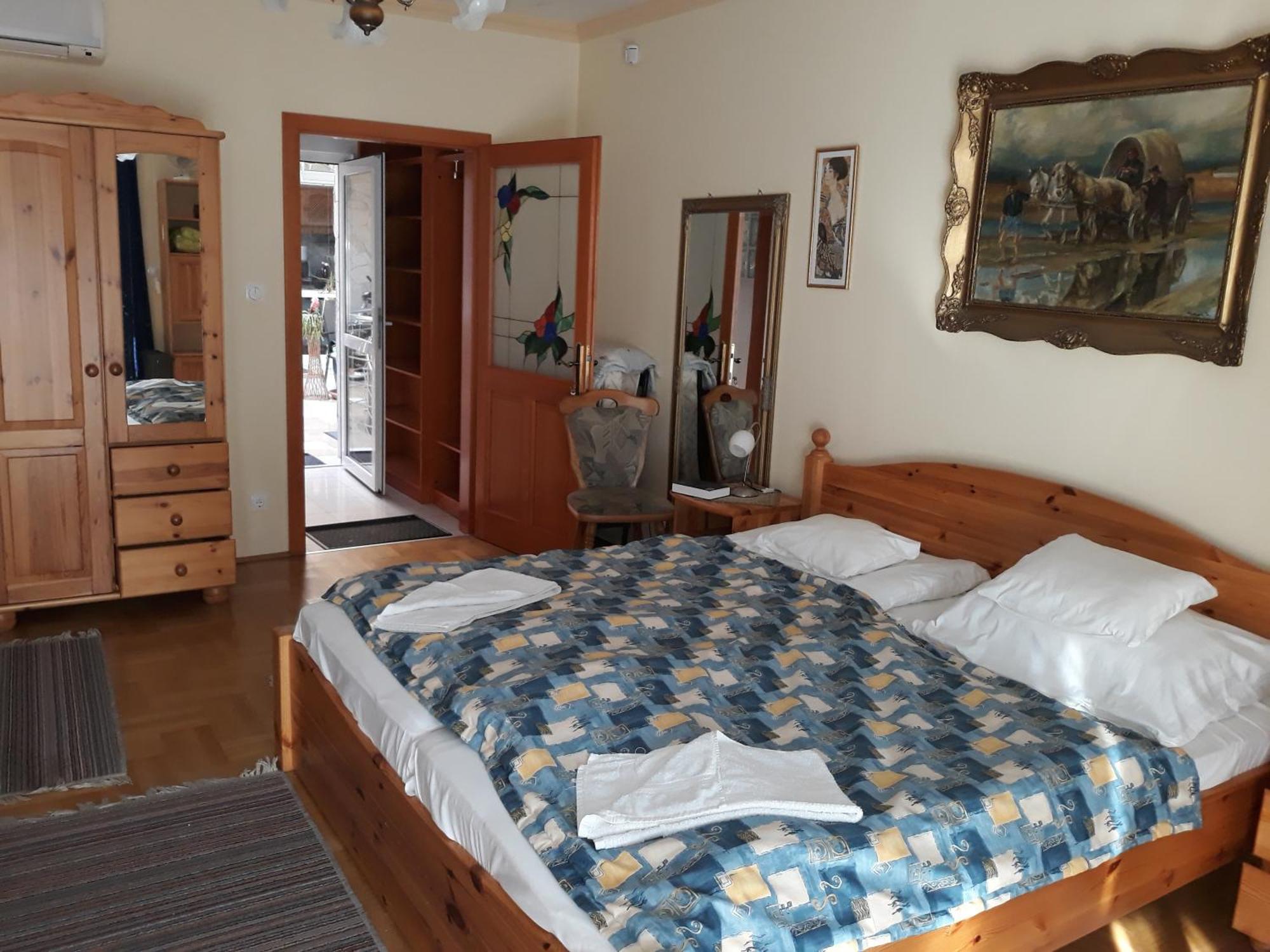 Kenezy Lux Apartman Vendeghaz Hajdúszoboszló Екстериор снимка