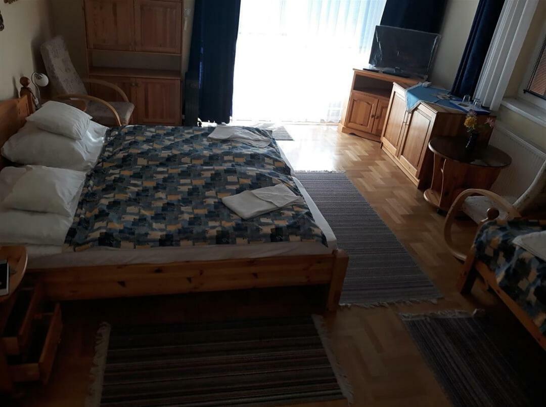 Kenezy Lux Apartman Vendeghaz Hajdúszoboszló Екстериор снимка